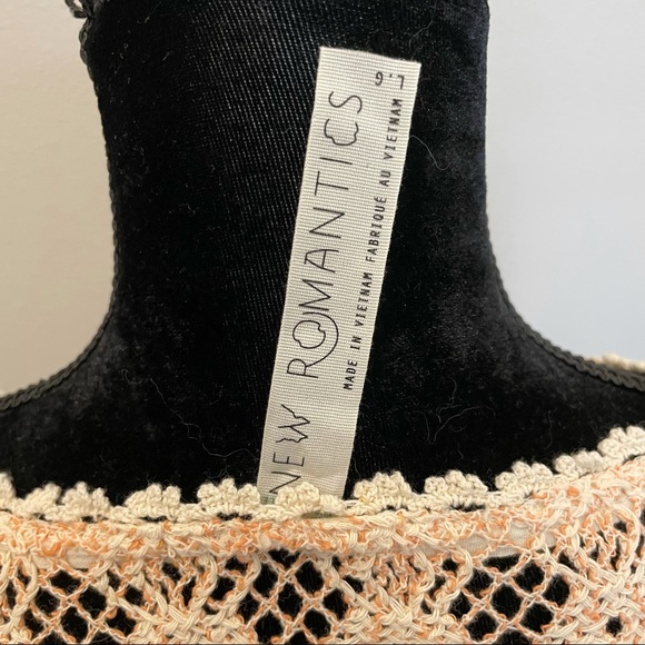 FREE PEOPLE NEW ROMANTICS HEIRLOOM RASHELE TOP - Picture 6 of 6